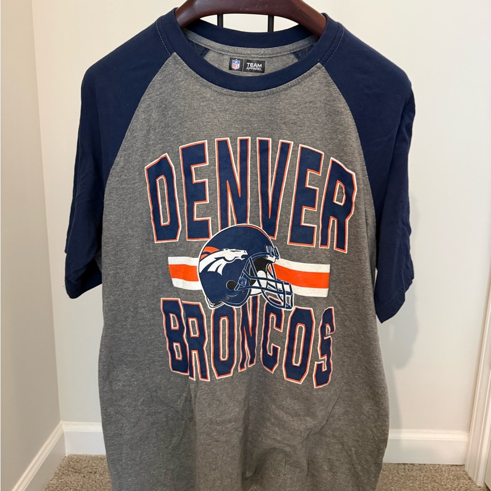 Team Apparel Denver Broncos Men’s Tee - Gray and Navy